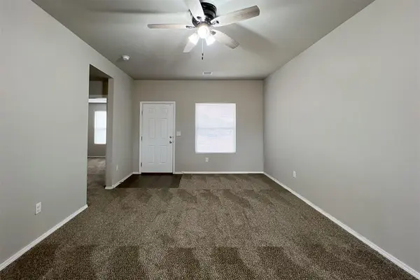 4301 Driftwood DR, Harrah, OK 73045