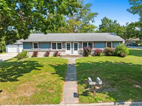 2255 DEER TRL, Green Bay, WI 54302-4470