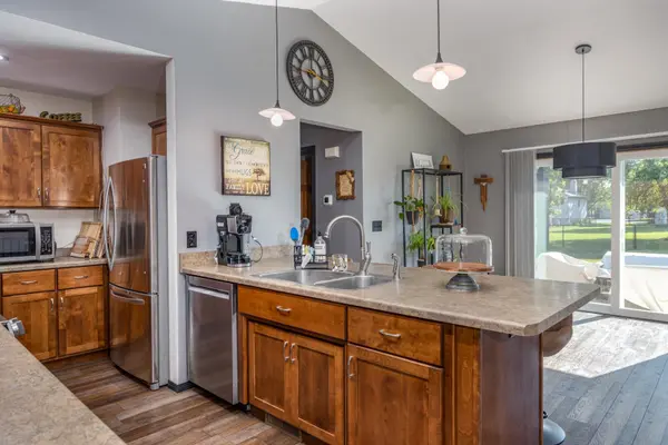N174 PINECREST BLVD, Appleton, WI 54915