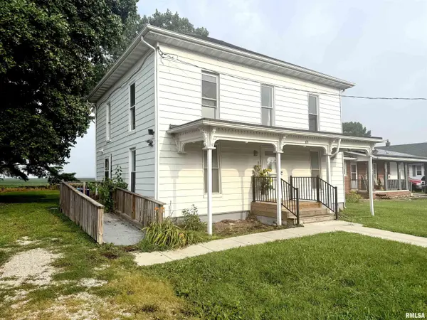 105 Constant ST, Dawson, IL 62520