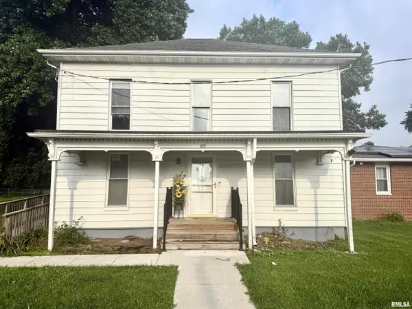 105 Constant ST, Dawson, IL 62520