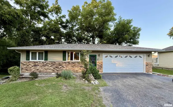 1066 LAKEVIEW Road South,  Dahinda,  IL 61428