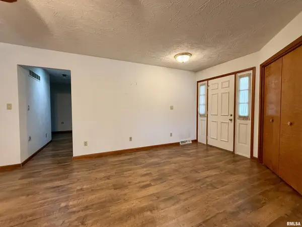 1111 NW 5TH AVE, Galva, IL 61434