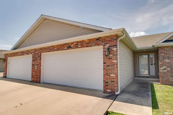 2909 Sandy LN, Springfield, IL 62711