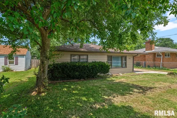 1601 W Enos AVE, Springfield, IL 62702
