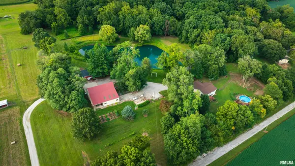 1885 Central Point RD, Cantrall, IL 62625