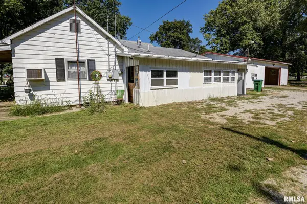 306 W 5TH ST, Pana, IL 62557
