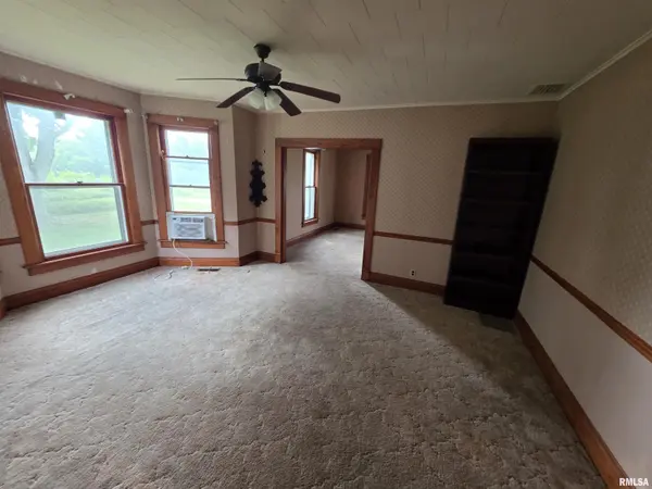 13110 6 Mile RD, Virginia, IL 62691