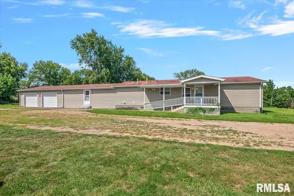 425 E NORTH ST, Pittsfield, IL 62363