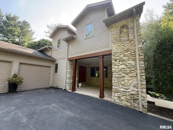 5388 SMITH RD, Pleasant Plains, IL 62677