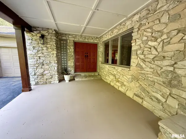 5388 SMITH RD, Pleasant Plains, IL 62677