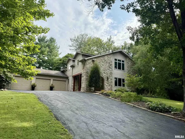 5388 SMITH RD, Pleasant Plains, IL 62677