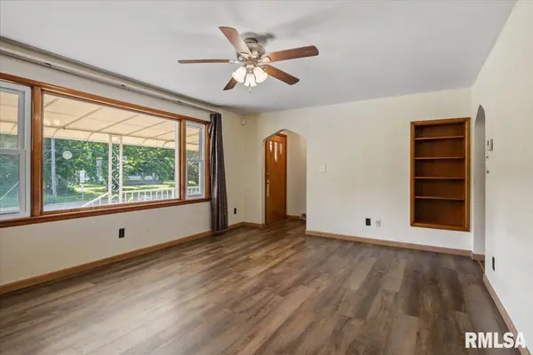 229 N MILTON AVE, Springfield, IL 62702