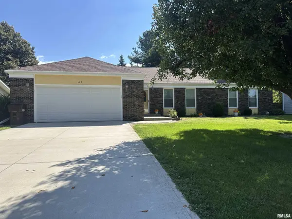 620 Blackhills DR, Taylorville, IL 62568