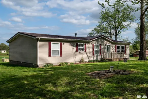 1645 Indian Point RD, Vienna, IL 62995