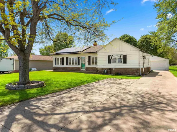 10 S 20TH AVE, Canton, IL 61520