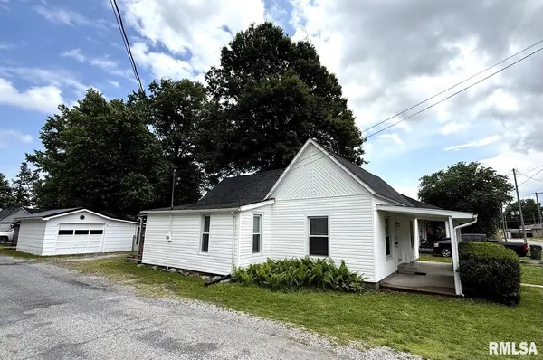 801 MONROE AVE, Johnston City, IL 62951