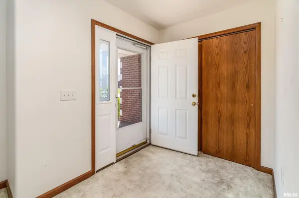 3206 CHEROKEE DR, Marion, IL 62959