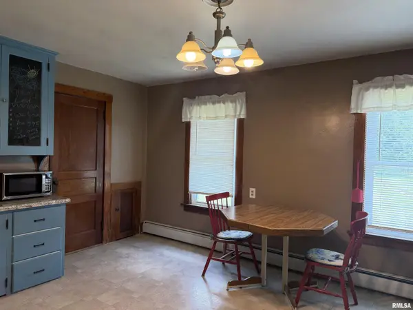 2121 County Road 2900 E RD, Blandinsville, IL 61420