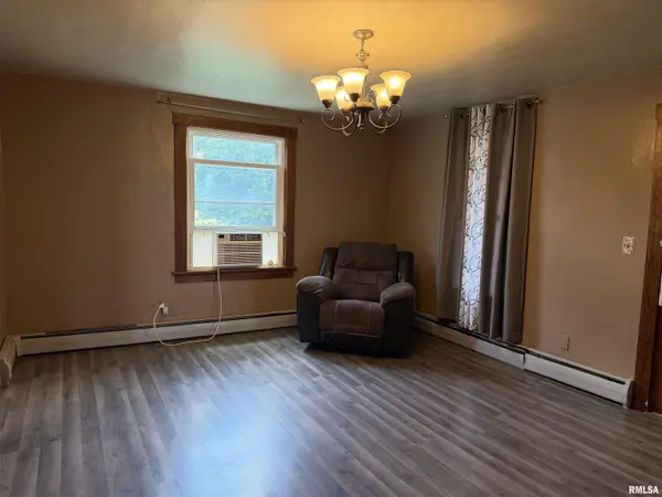 2121 County Road 2900 E RD, Blandinsville, IL 61420