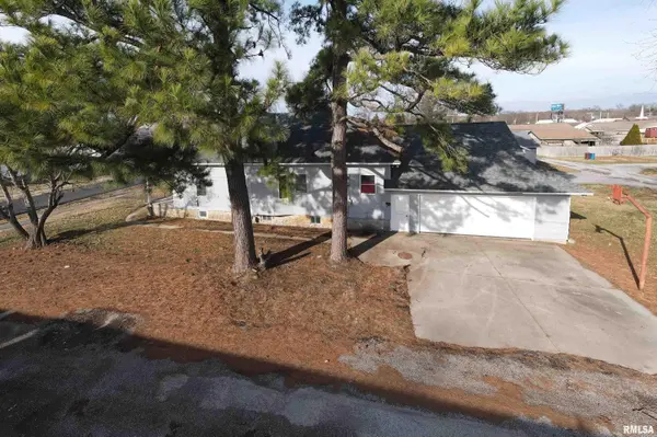 1103 N MONROE ST, Marion, IL 62959