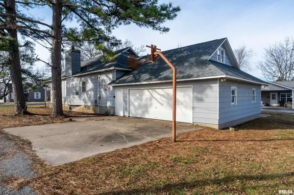 1103 N MONROE ST, Marion, IL 62959