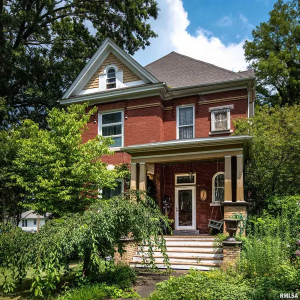 210 W BOULEVARD ST, Marion, IL 62959