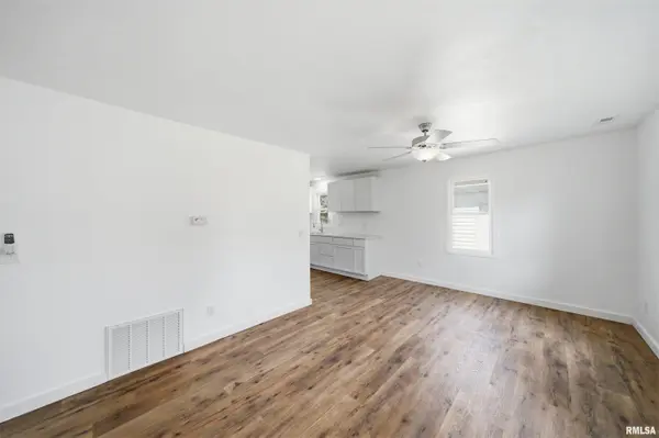145 OAKLAWN CIR, Creve Coeur, IL 61610