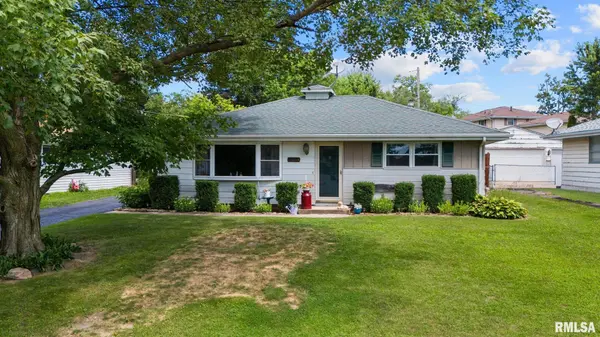 2027 W AUSTIN DR, Peoria, IL 61614