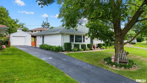 2027 W AUSTIN DR, Peoria, IL 61614