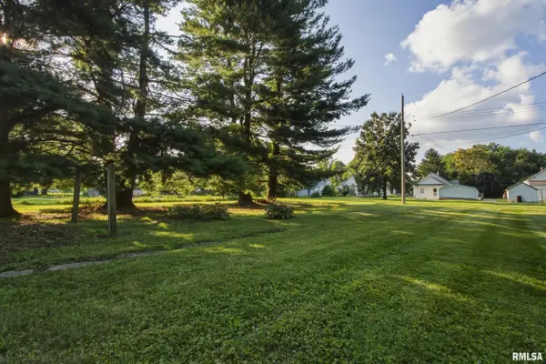 516 W McDonough ST, Macomb, IL 61455