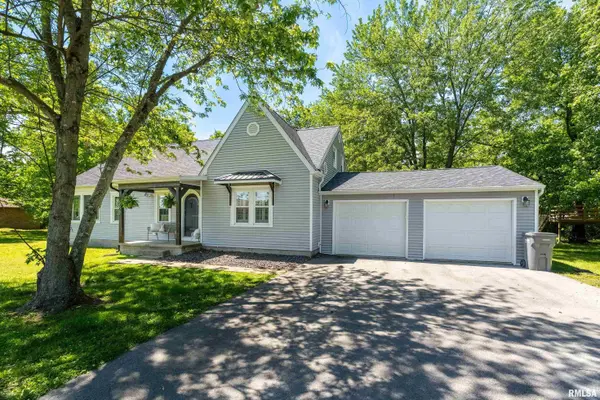 1627 S DIVISION ST, Carterville, IL 62918
