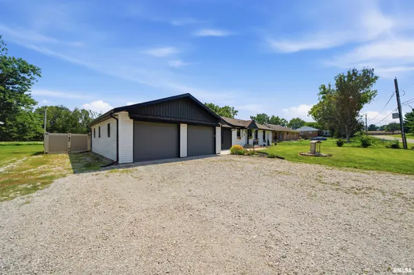 15220 N VON ACHEN DR, Chillicothe, IL 61523