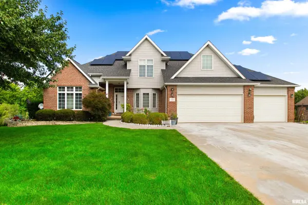 1125 E MYRTLE ST, Canton, IL 61520