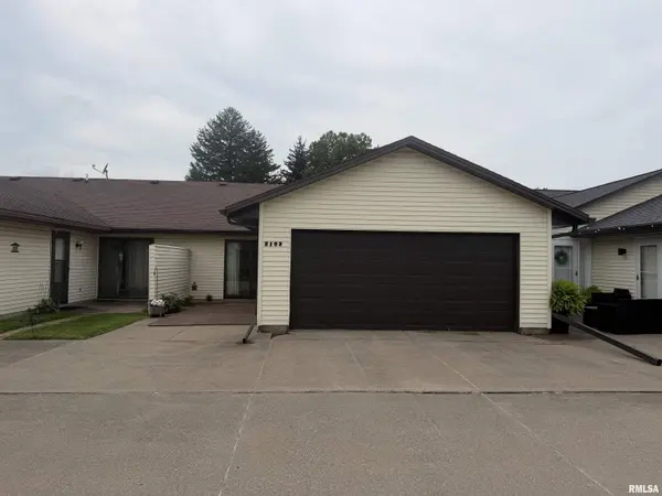 2103 MAPLE AVE, Macomb, IL 61455