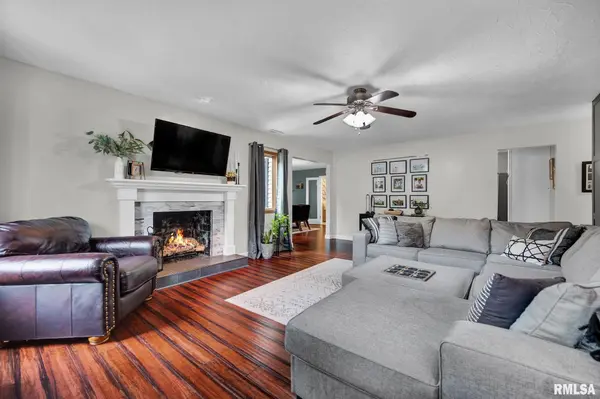 336 W BARRINGTON RD, Peoria, IL 61614