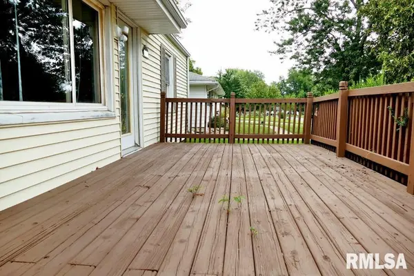 2221 W CINDY LN, Peoria, IL 61614