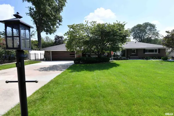 3320 N NORTH ST, Peoria, IL 61604