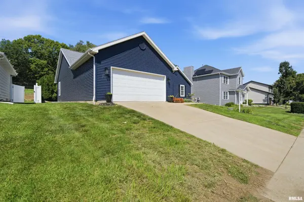725 W SPRING HOLLOW LN, Peoria, IL 61605
