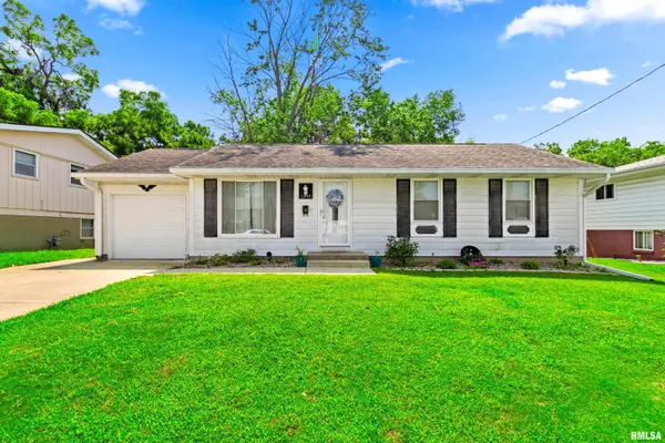 2208 W KENSINGTON DR, Peoria, IL 61614