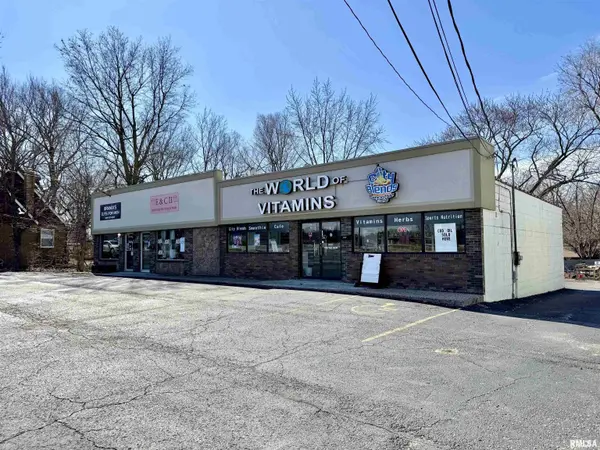 2220-2222 COURT ST, Pekin, IL 61554