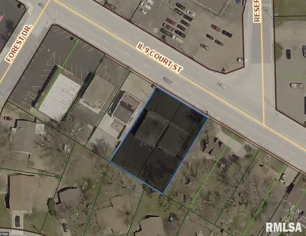 2220-2222 COURT ST, Pekin, IL 61554