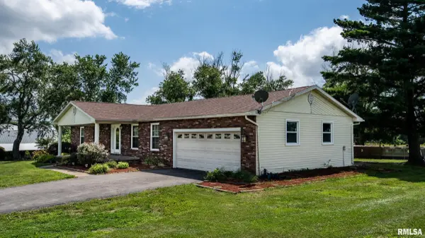 7435 Koester RD, Marion, IL 62959