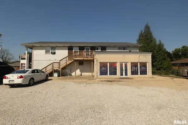 703 PEORIA ST #A-C, Washington, IL 61571