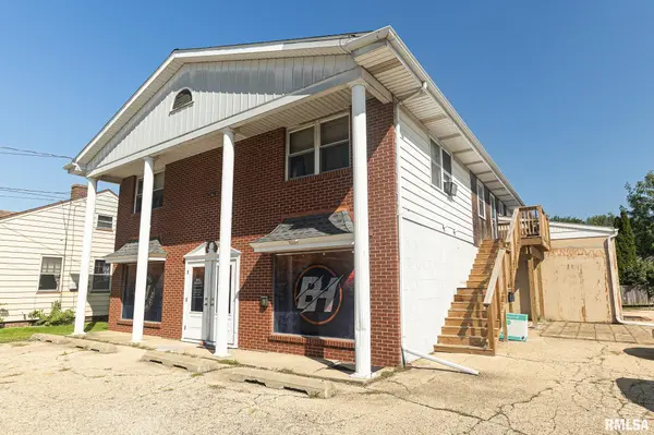 703 PEORIA ST #A-C, Washington, IL 61571