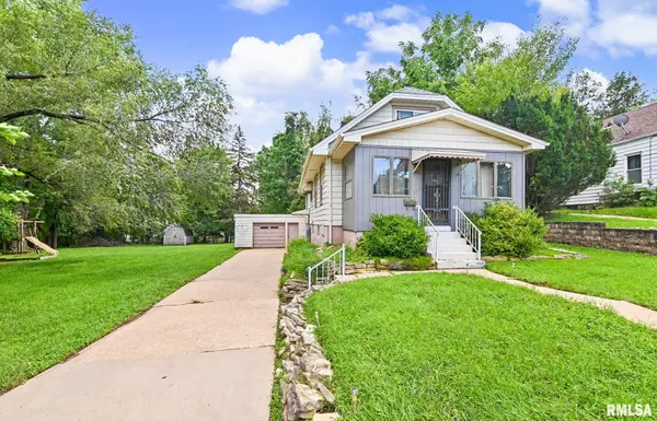 1522 E PARIS AVE, Peoria, IL 61603