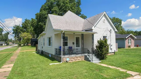 600 E Reeves ST, Marion, IL 62959-3363
