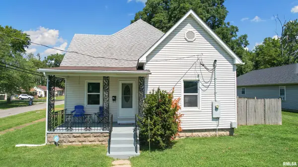 600 E Reeves ST, Marion, IL 62959-3363