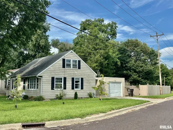 151 ALLISON ST, East Peoria, IL 61611
