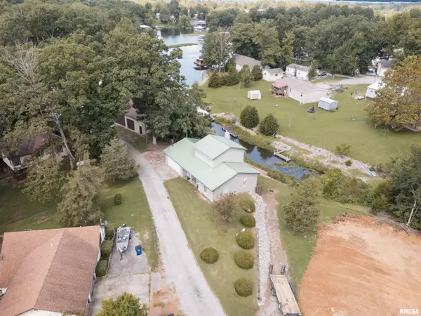 13090 TRACY LN, Creal Springs, IL 62922